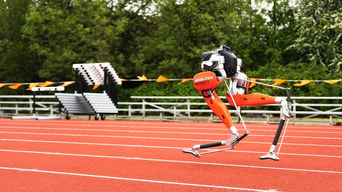 Robot hai chân Bipedal Cassie lập kỷ lục Guinness khi chạy nước rút 100m