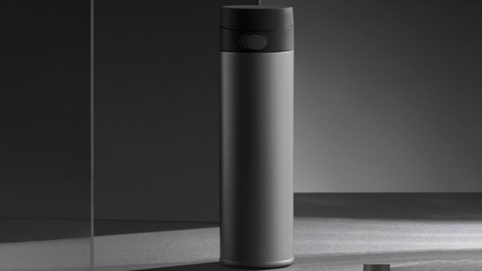 Xiaomi ra mắt cốc giữ nhiệt với thân titan siêu bền, giá 640 ngàn đồng