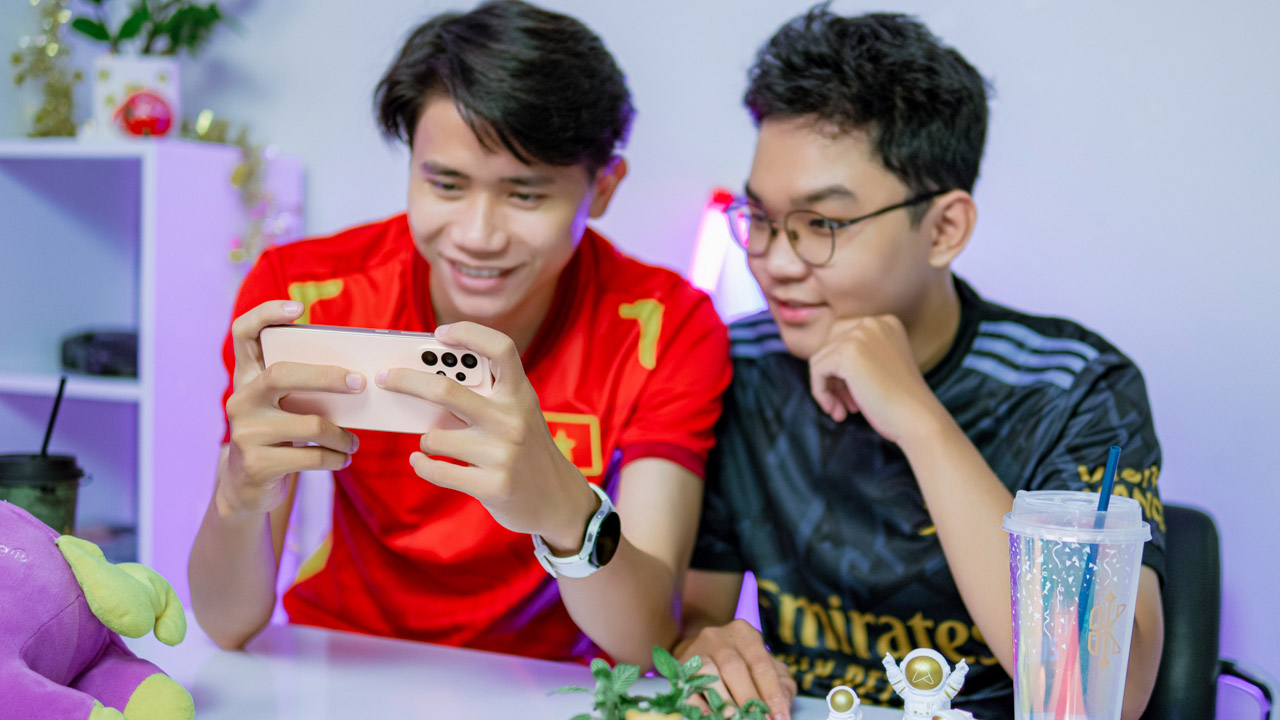 Hòa nhịp cùng không khí bóng đá dịp cuối năm, chẳng thể bỏ lỡ phút giây nào khi xem đá bóng trên Galaxy A53 5G