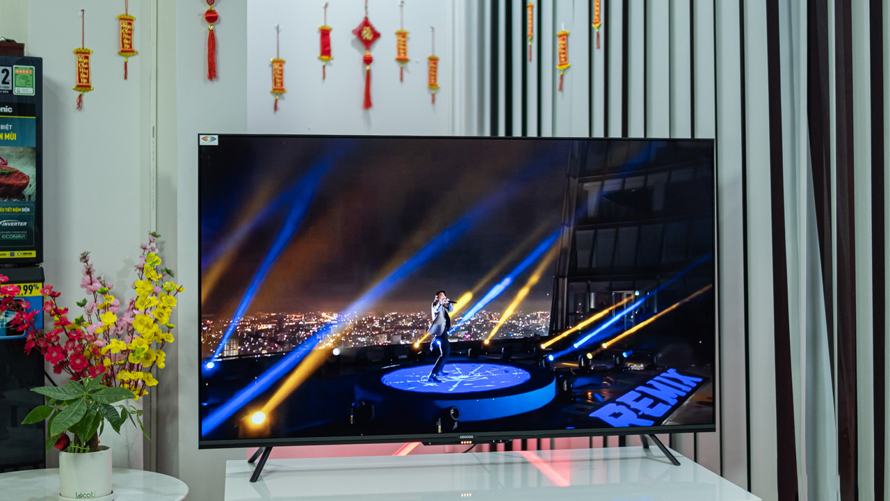 Trên tay TV Coocaa 55Y72: Màn hình 4K, 55 inch, cho phòng khách dịp Tết khang trang hơn chỉ với 8.99 triệu đồng Trên tay TV Coocaa 55Y72: Màn hình 4K, 55 inch, cho phòng khách dịp Tết khang trang hơn chỉ với 8.99 triệu đồng