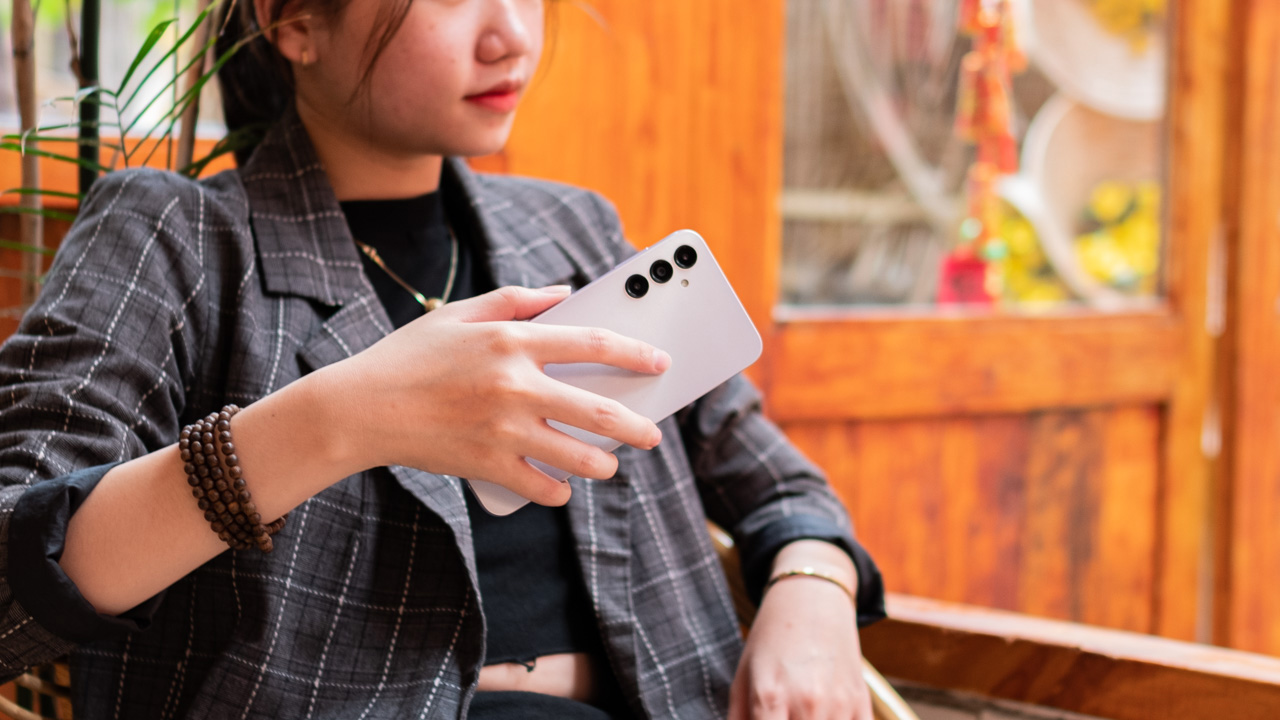 Hotsale cuối tuần: iPad, smartphone Samsung, đồng hồ, tai nghe TW giảm sâu đến 42%