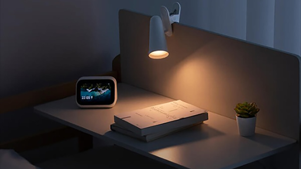 Xiaomi ra mắt đèn bàn sạc đa năng MIJIA với thiết kế thông minh, giá 340 ngàn đồng Xiaomi ra mắt đèn bàn sạc đa năng MIJIA với thiết kế thông minh, giá 340 ngàn đồng