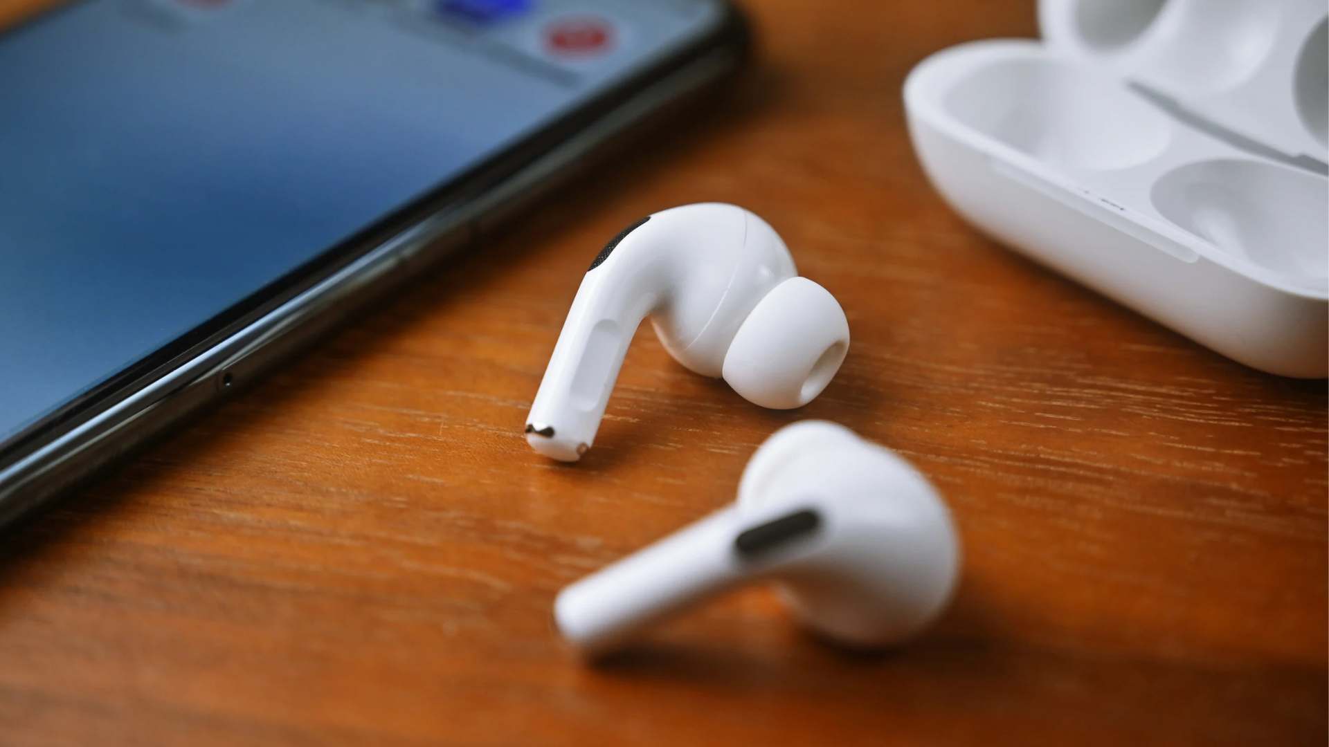 Tham khảo ngay cách đổi tên AirPods và một số thao tác với AirPods mà iFan nên biết