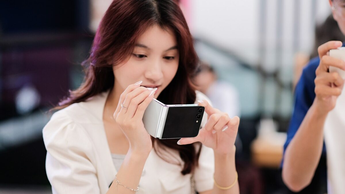 Mua Samsung Galaxy Z Fold5 và Z Flip5 không cần trả trước, không lãi suất chỉ có tại CellphoneS! Mua Samsung Galaxy Z Fold5 và Z Flip5 không cần trả trước, không lãi suất chỉ có tại CellphoneS!