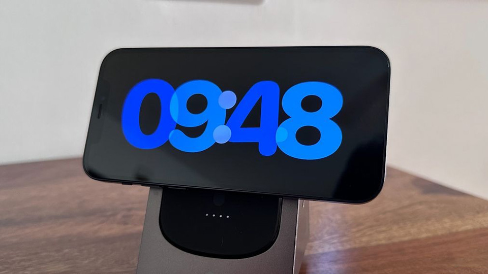 5 lý do khiến tính năng StandBy của iOS 17 không được lòng người dùng