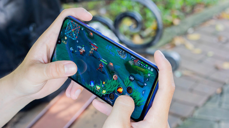 Top 4 điện thoại giá 5 triệu có pin trâu, chip khỏe để chiến game thả ga