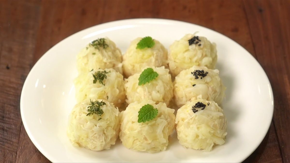 Món ngon với ức gà - Bắp cải bọc đậu hũ ức gà