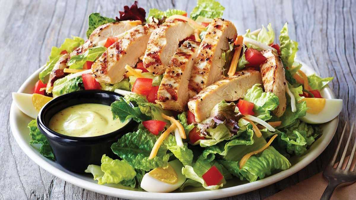 Món ngon với ức gà - Salad ức gà