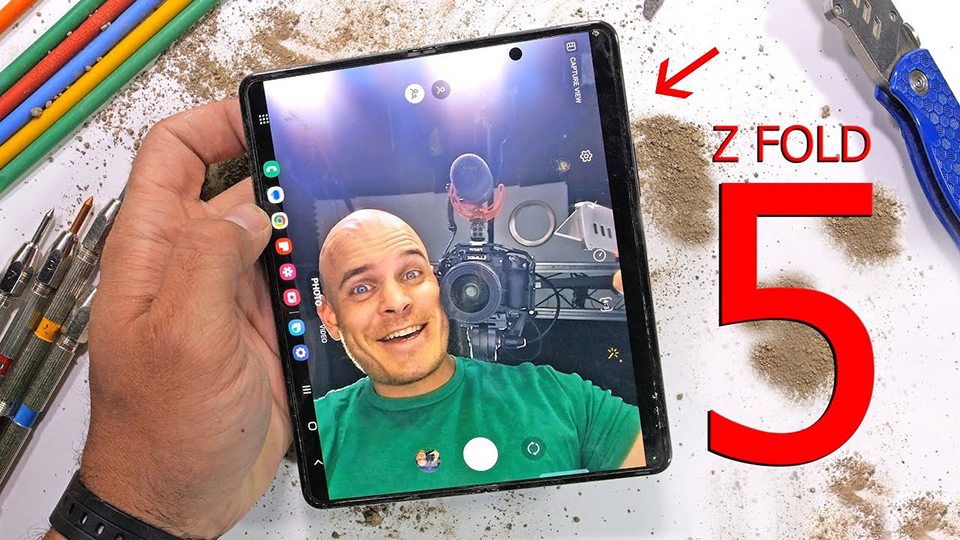 Galaxy Z Fold5 liệu có sống sót sau màn tra tấn khắc nghiệt của YouTuber JerryRigEverything?