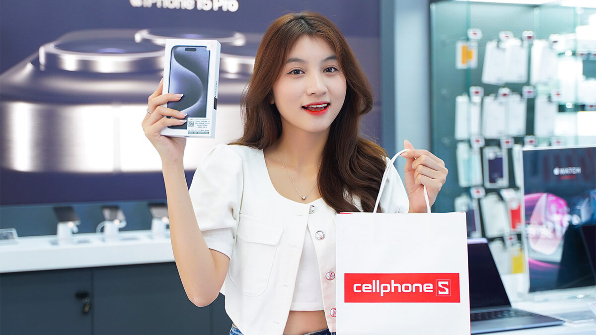 Rộn ràng không khí trả hàng iPhone 15 Series tại CellphoneS