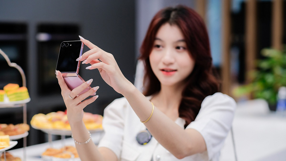 Những lý do khiến Galaxy Z Flip5 là chiếc điện thoại gập thời trang đáng sở hữu nhất hiện nay