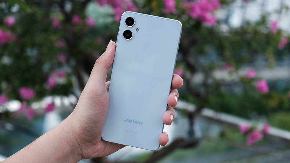 4 triệu mua smartphone Samsung nào vừa rẻ vừa ngon?