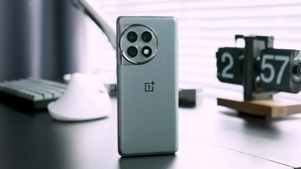 AnTuTu chia sẻ bảng xếp hạng 10 smartphone có hiệu năng tốt nhất tháng 9/2023: “Ngôi vương” gọi tên ai?