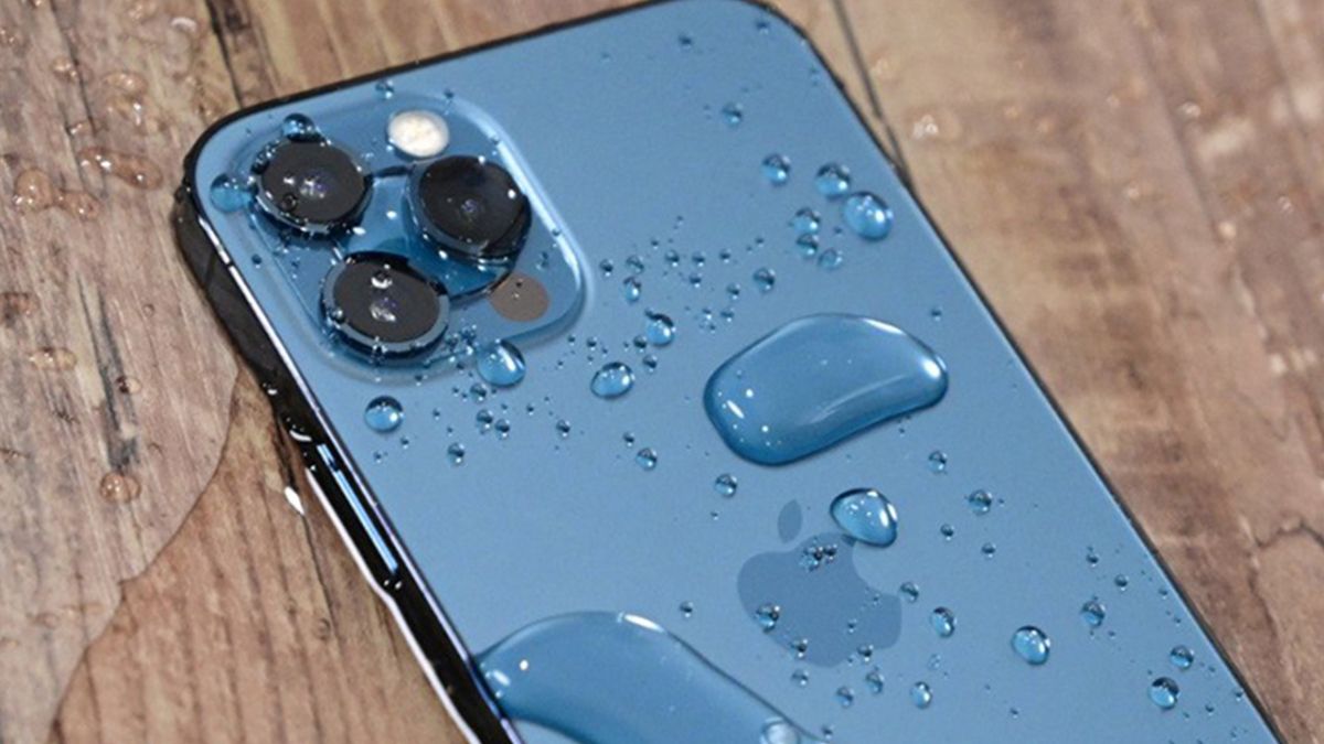iPhone 14 có chống nước không? Cùng Sforum giải đáp thắc mắc ngay!