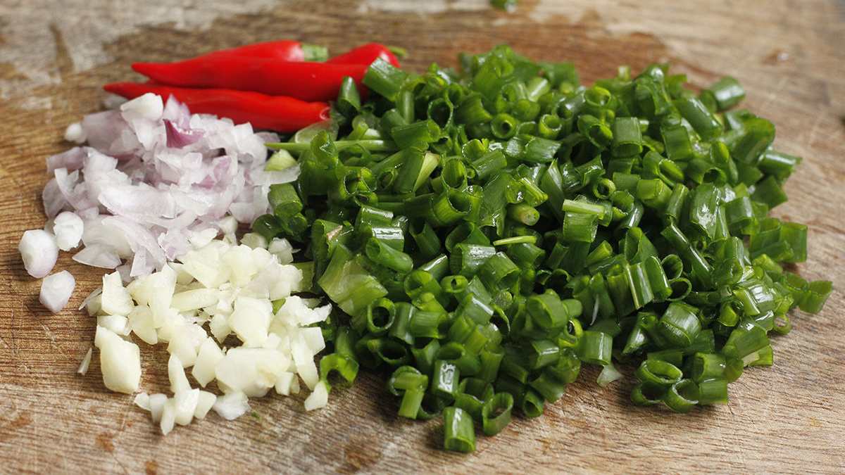 Cách làm mắm chưng hột vịt bước 1