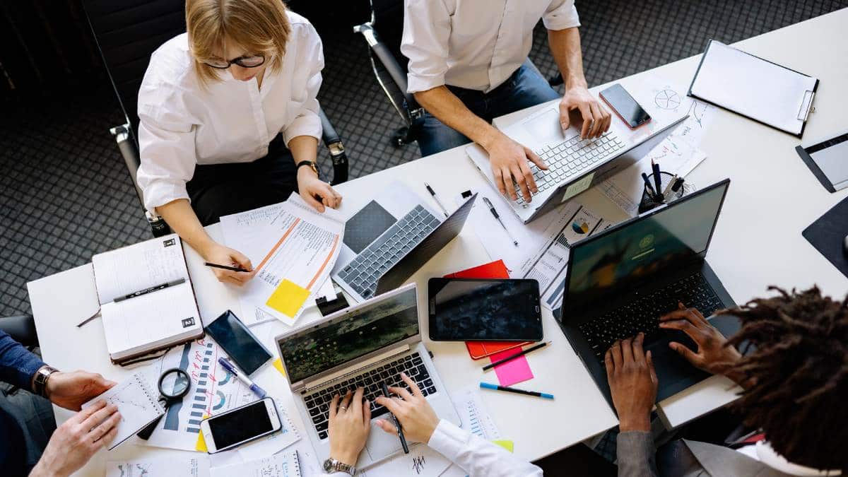 Đi làm vào ngày nghỉ tết Dương lịch được trả lương thế nào?