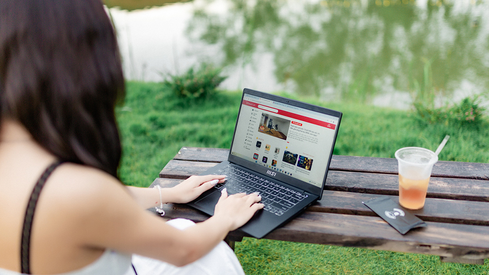 1 ngày camping xa thành phố, vừa chơi mà vừa làm việc chill chill cùng MSI Modern 14