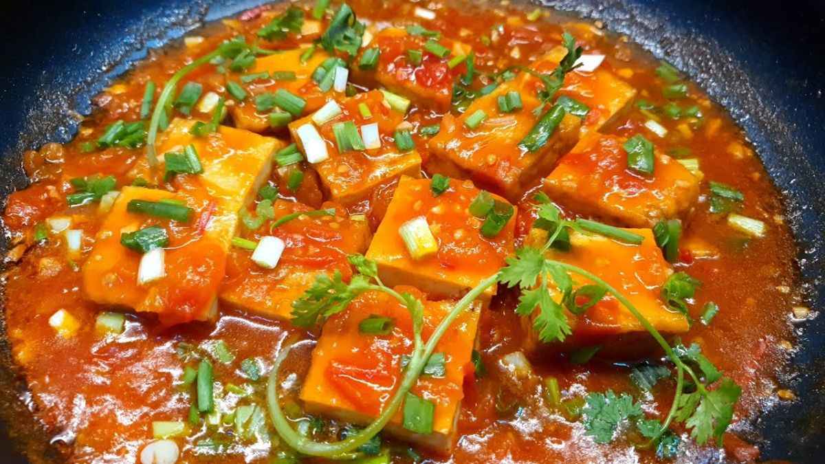 Cách làm đậu sốt cà chua chay bước 3