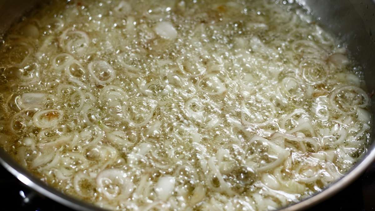 Hướng dẫn cách làm mắm tôm ăn bún đậu không cần nấu bước 2