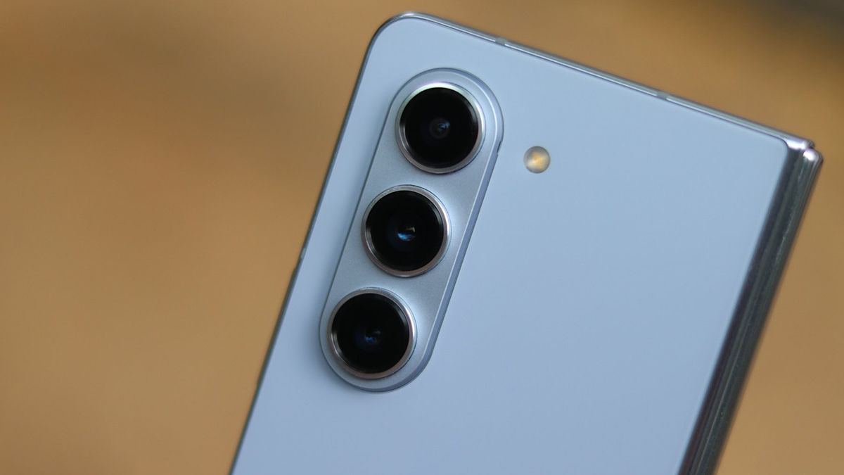 Hé lộ thông số bộ ba camera của Galaxy Z Fold6