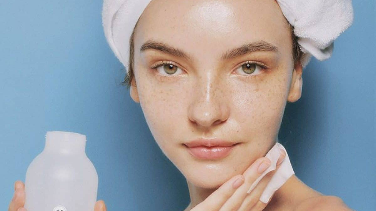 Chăm sóc da dầu: Bí quyết & cách chọn sản phẩm đúng chuẩn